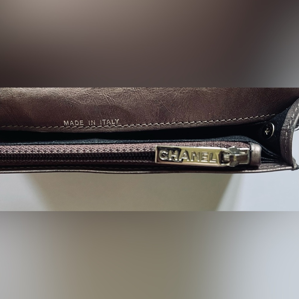 Authentic Chanel Black Leather Cambon Yen Wallet - Picture 9 of 11